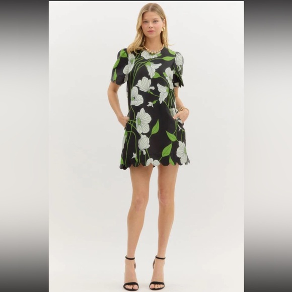 None Dresses & Skirts - Chic Floral Mini Dress in Black and Green